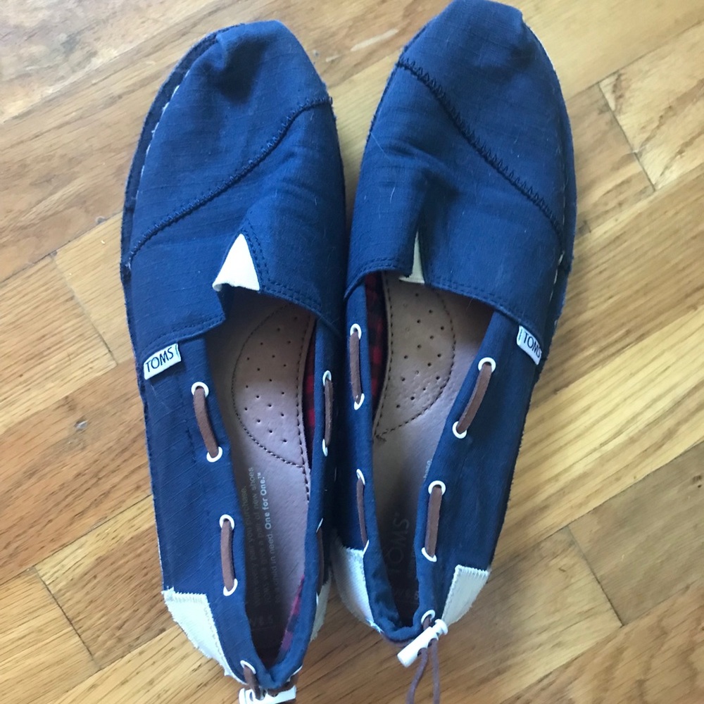 Toms